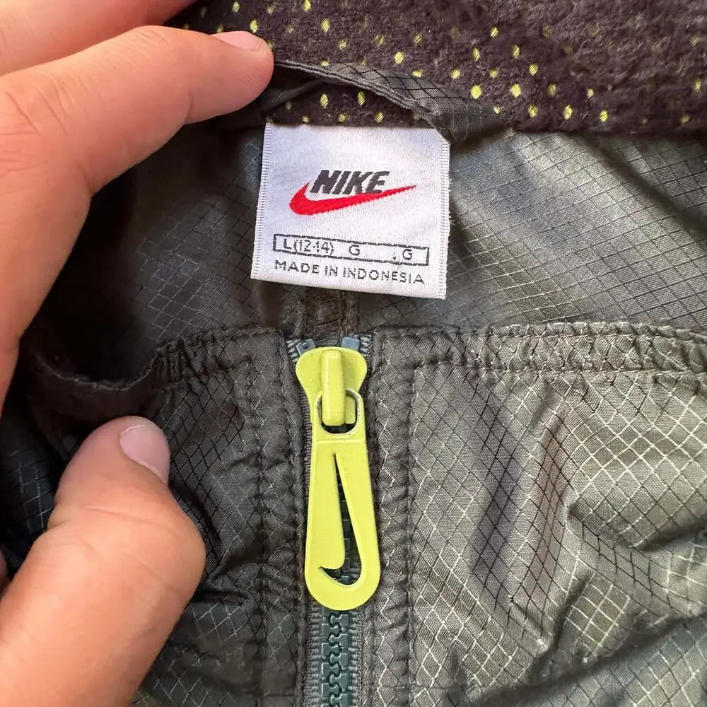 Vintage Nike Windbreaker Jacket Green and Lime Yellow Full Zip Boys Size L 12-14